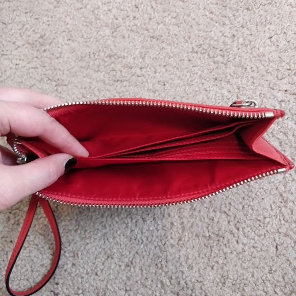 Red and Snakeskin Print Cluth (like new) - Picture 4 of 8